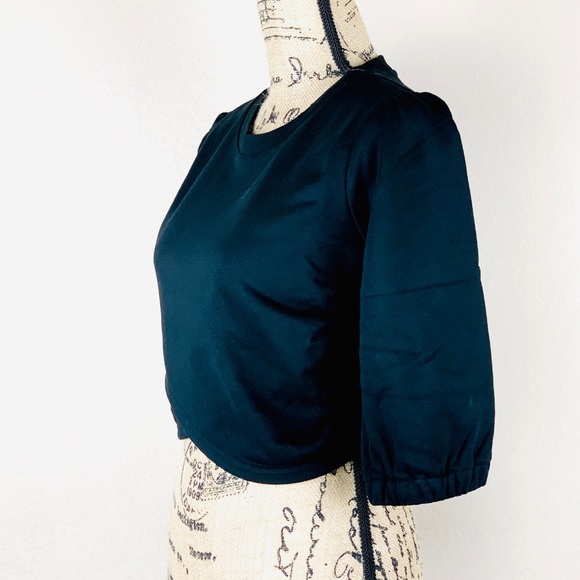 ❤️ Lovers + Friends Black Crop Sweatshirt (Medium) - Picture 7 of 8